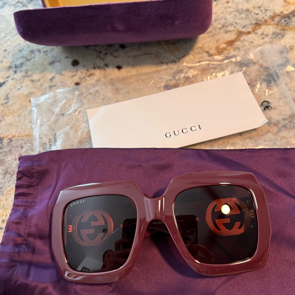 Brand New authentic Gucci sunglasses - Picture 5 of 9